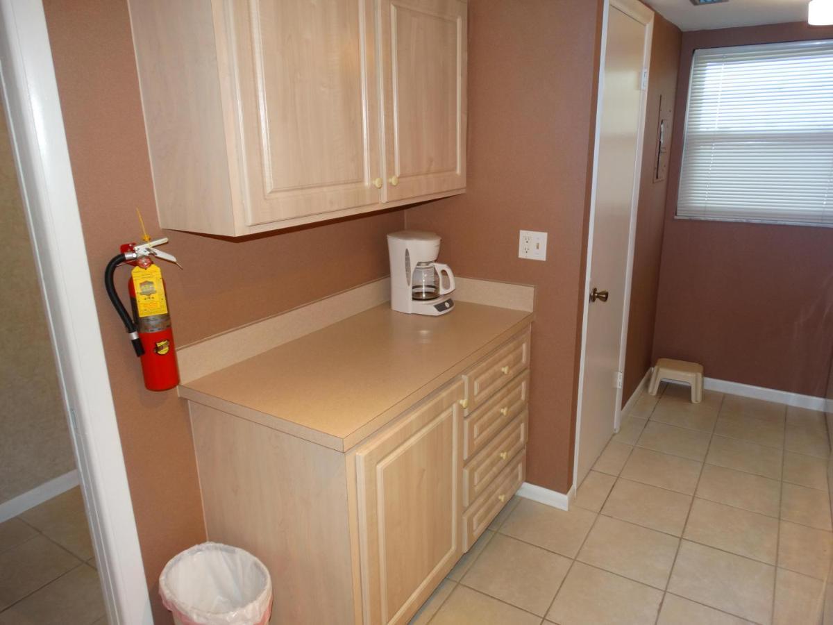 Spanish Main 66- Direct Oceanfront Condo! 코코아비치 외부 사진
